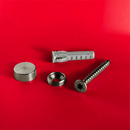 Schraubenkappen Edelstahl Gettorf in 4 Größen <br>- Kopfhöhe 5 mm <br>- flacher Kopf<br>- Ø 10, 13, 15, 18 mm <br>- Bohrung: immer 4 mm